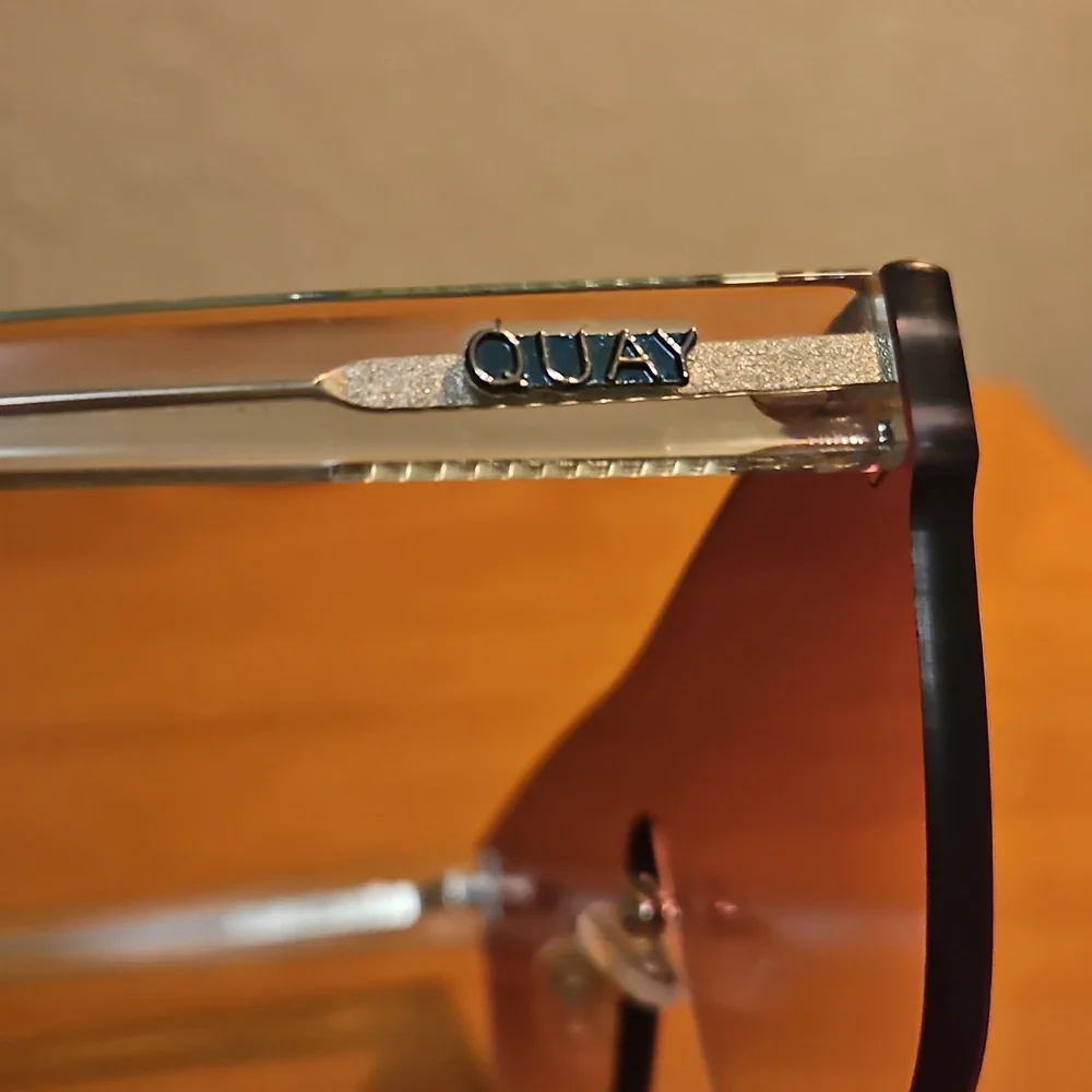 Quay Blue Gradient Sunglasses - Picture 5 of 5